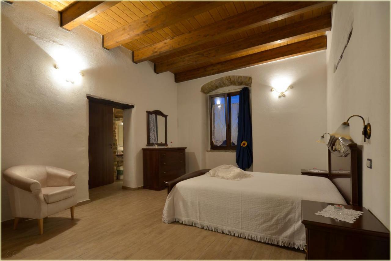 Il Palazzo Del Barone - Stanza Dei Maiorana Hotel Pietrapertosa Exterior photo